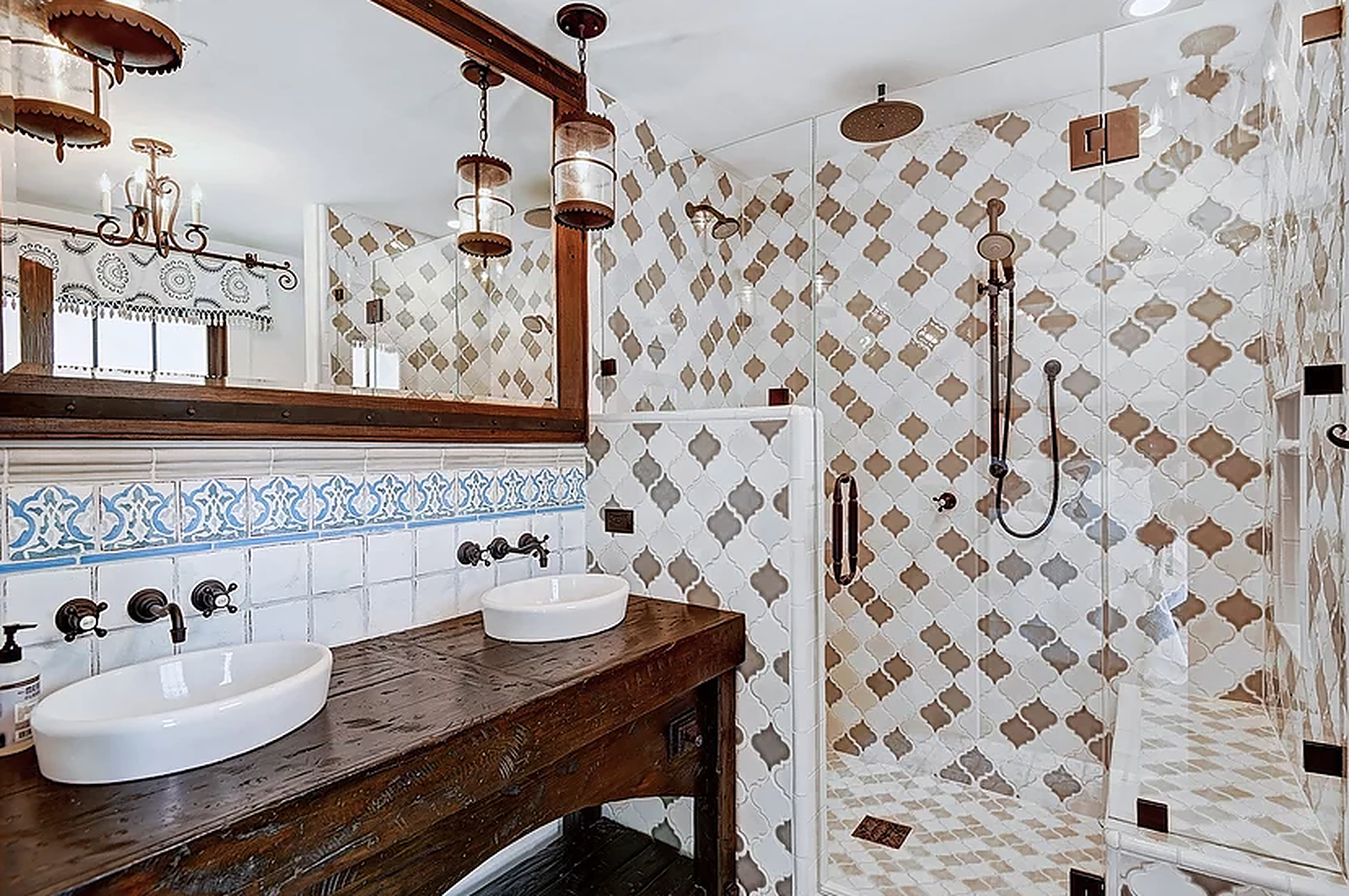 Vista House - Image 24